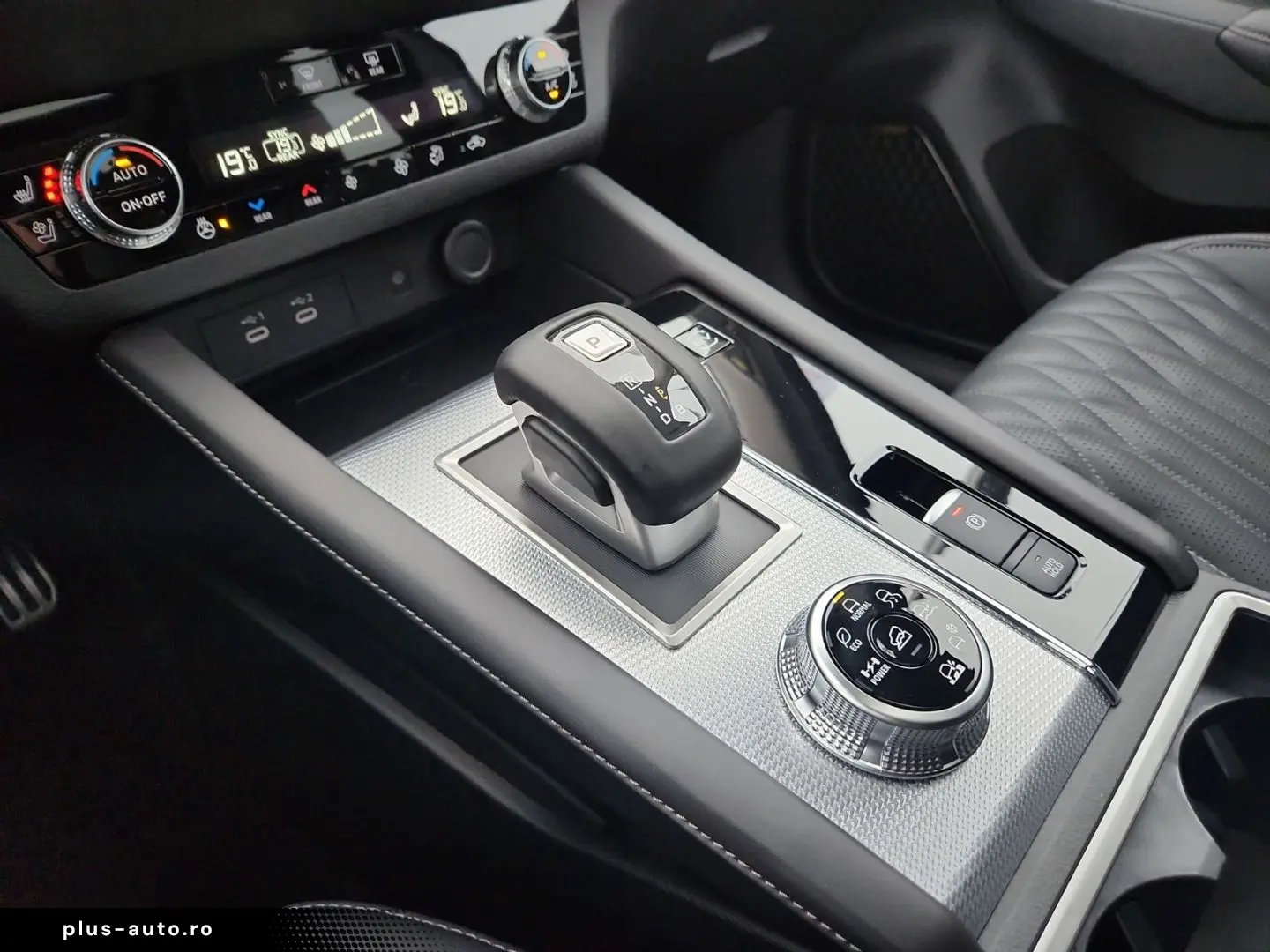 MITSUBISHI Plug-in Hybrid Outlander Diamant Top 4WD Dienstw