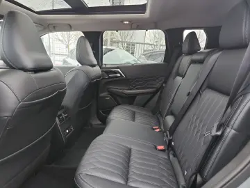 MITSUBISHI Plug-in Hybrid Outlander Diamant Top 4WD Dienstw