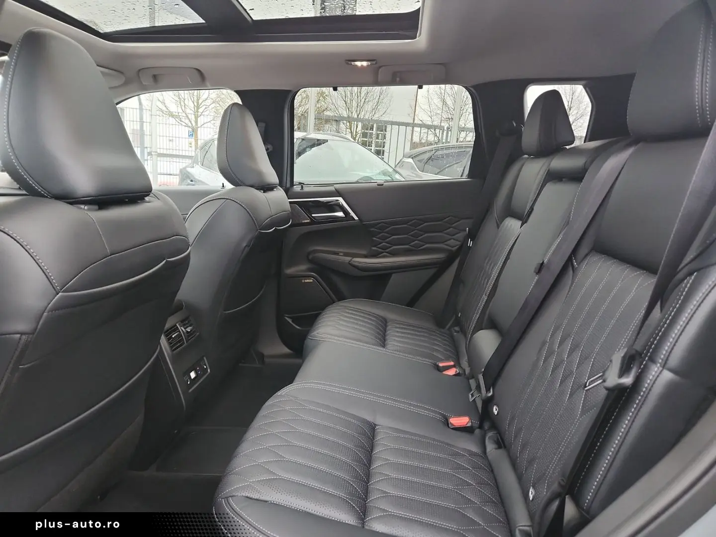 MITSUBISHI Plug-in Hybrid Outlander Diamant Top 4WD Dienstw
