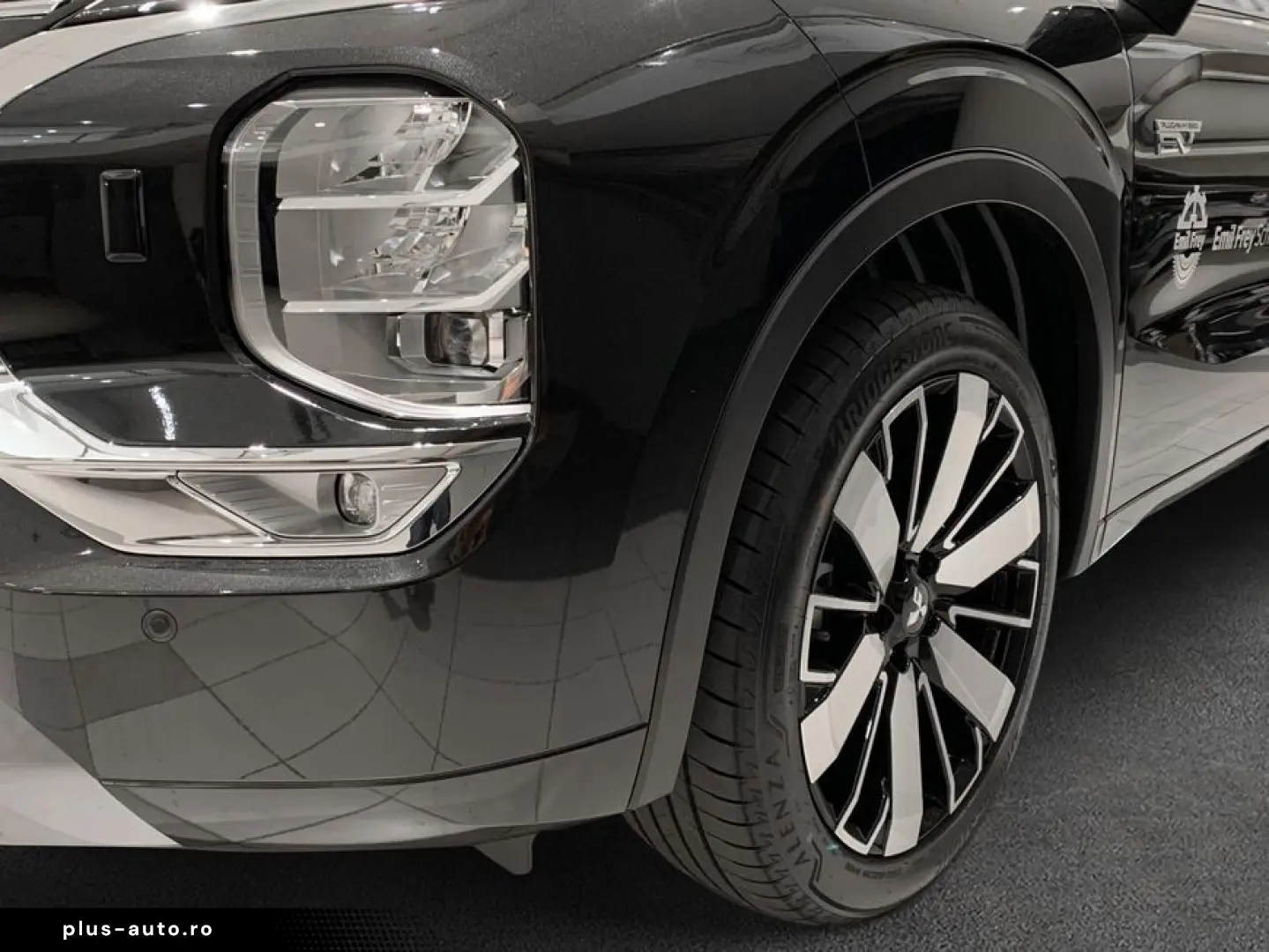 MITSUBISHI Outlander 2.4 4WD Plug-In Hybrid Top