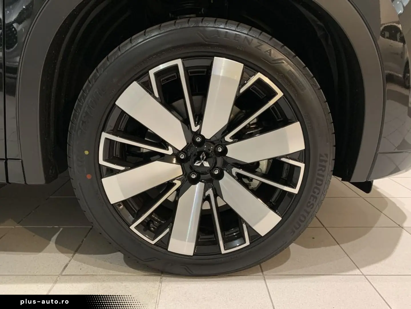 MITSUBISHI Outlander 2.4 4WD Plug-In Hybrid Top