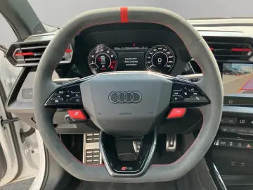 AUDI RS3 Limousine 2.5 TFSI quattro