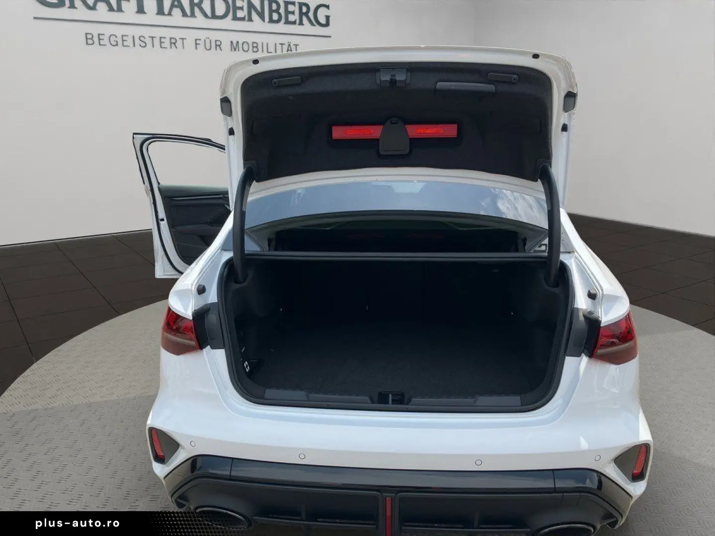 AUDI RS3 Limousine 2.5 TFSI quattro