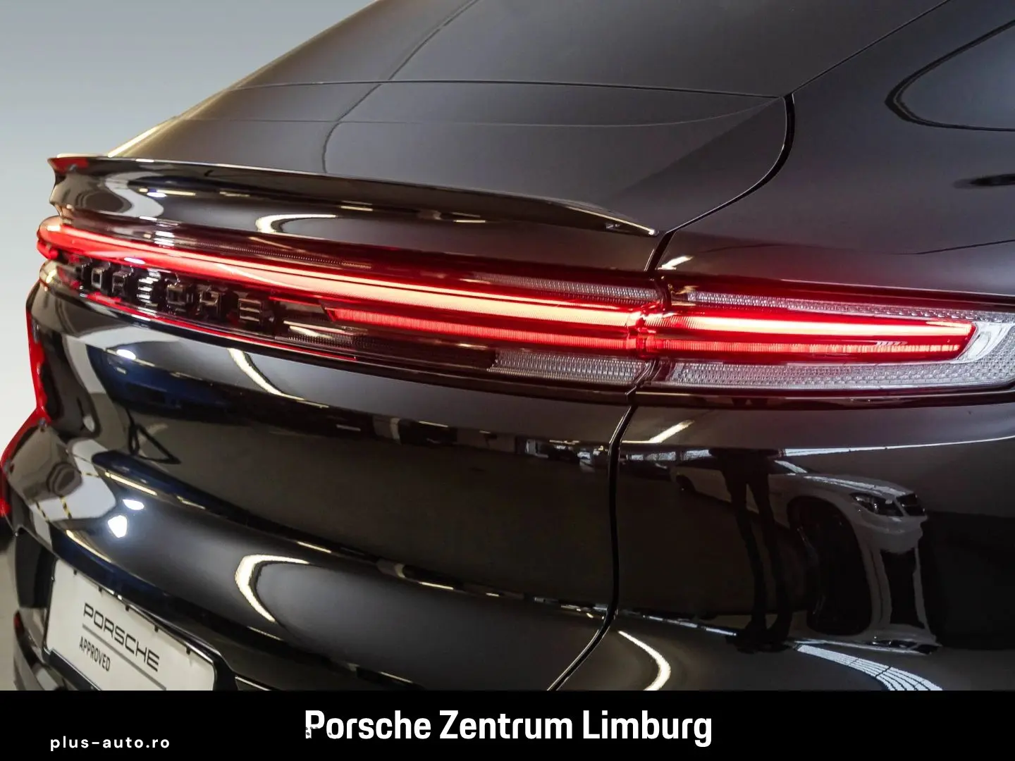 PORSCHE Cayenne E-Hybrid Coupe Black Edition Burmester