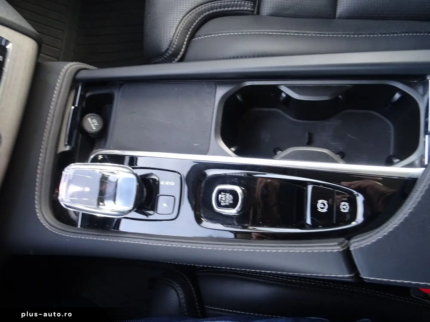 VOLVO XC 90 T8 Plus B Plug-In Hybrid AWD Leder Pano