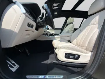 BMW X5 xDrive40i M Sport Harman Kardon Sky Lounge