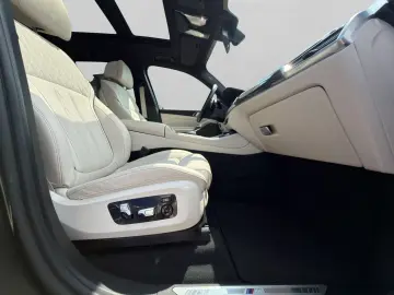 BMW X5 xDrive40i M Sport Harman Kardon Sky Lounge