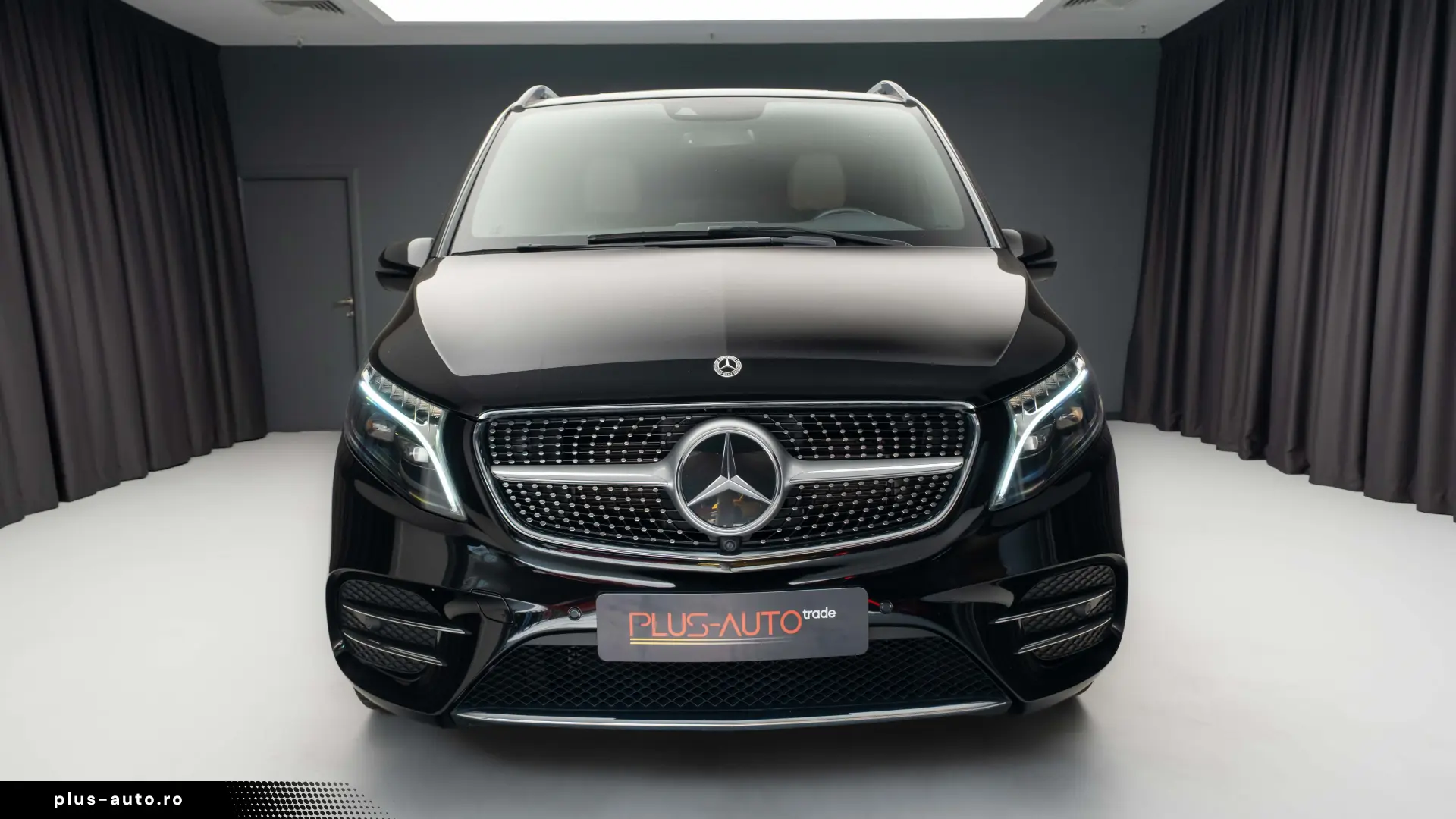 Mercedes-Benz V300 4MATIC AMG VIP Seats