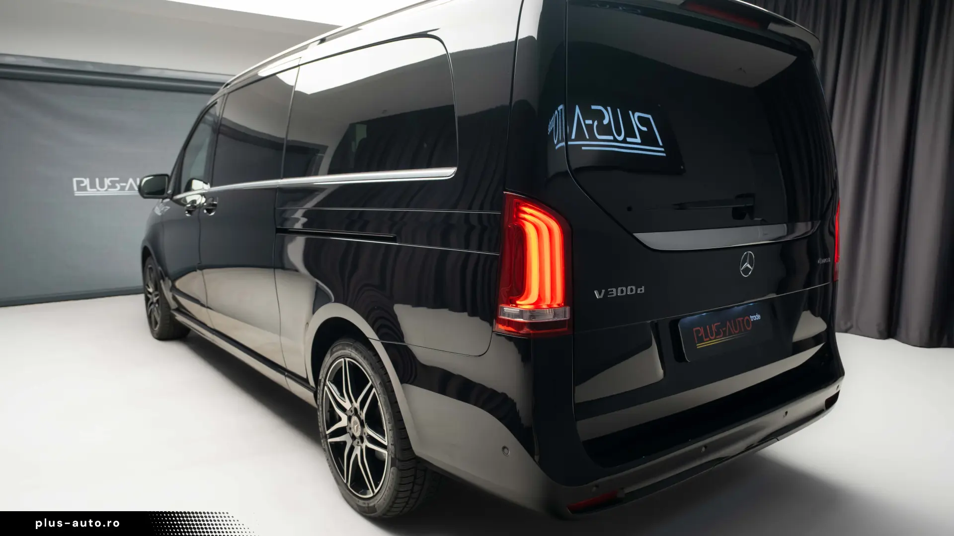 Mercedes-Benz V300 4MATIC AMG VIP Seats