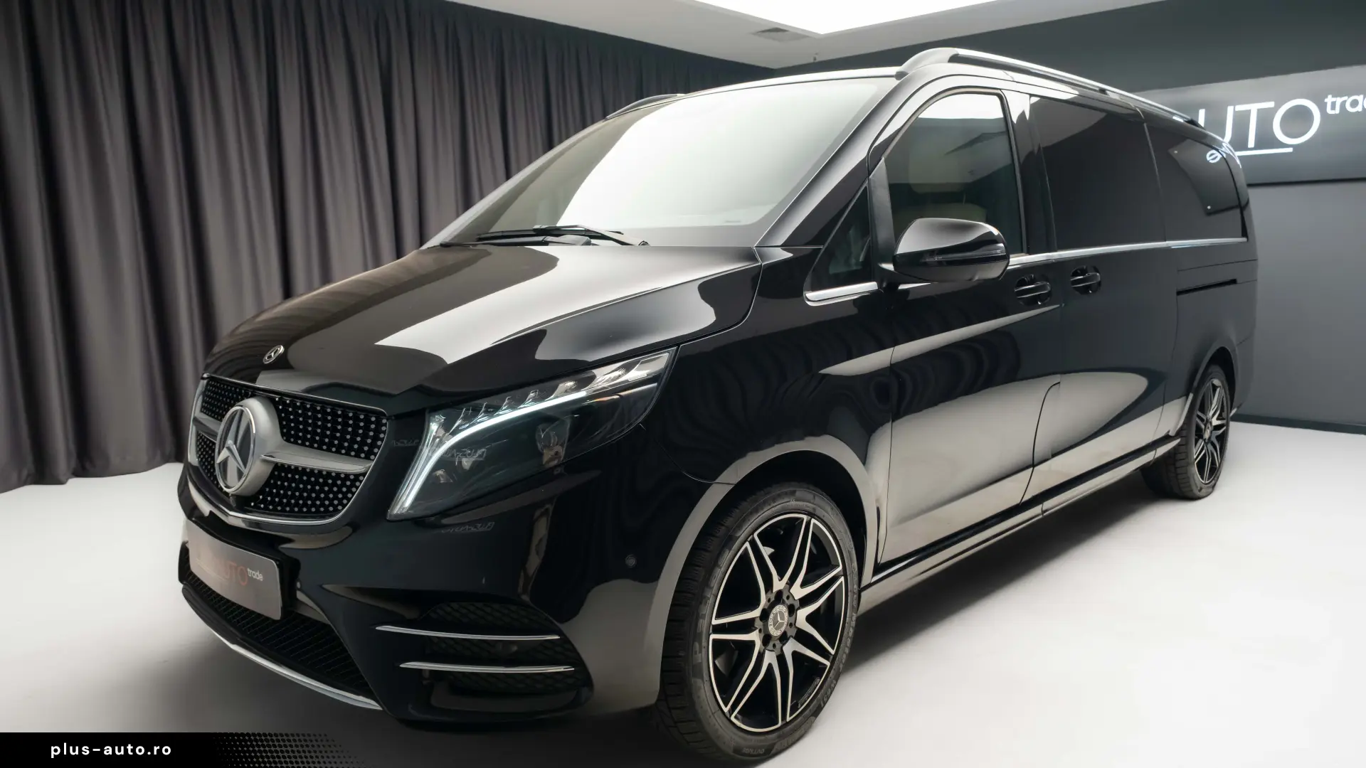 Mercedes-Benz V300 4MATIC AMG VIP Seats