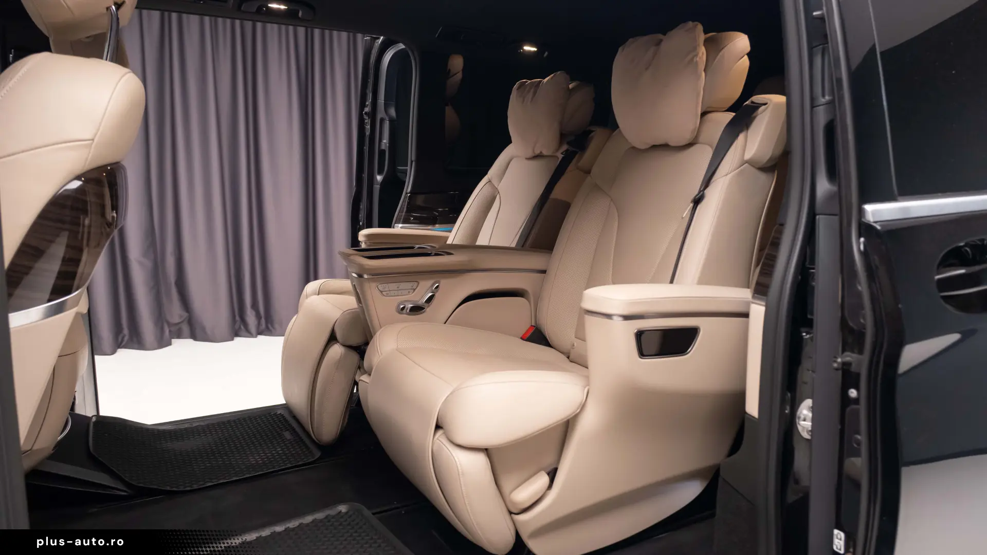 Mercedes-Benz V300 4MATIC AMG VIP Seats