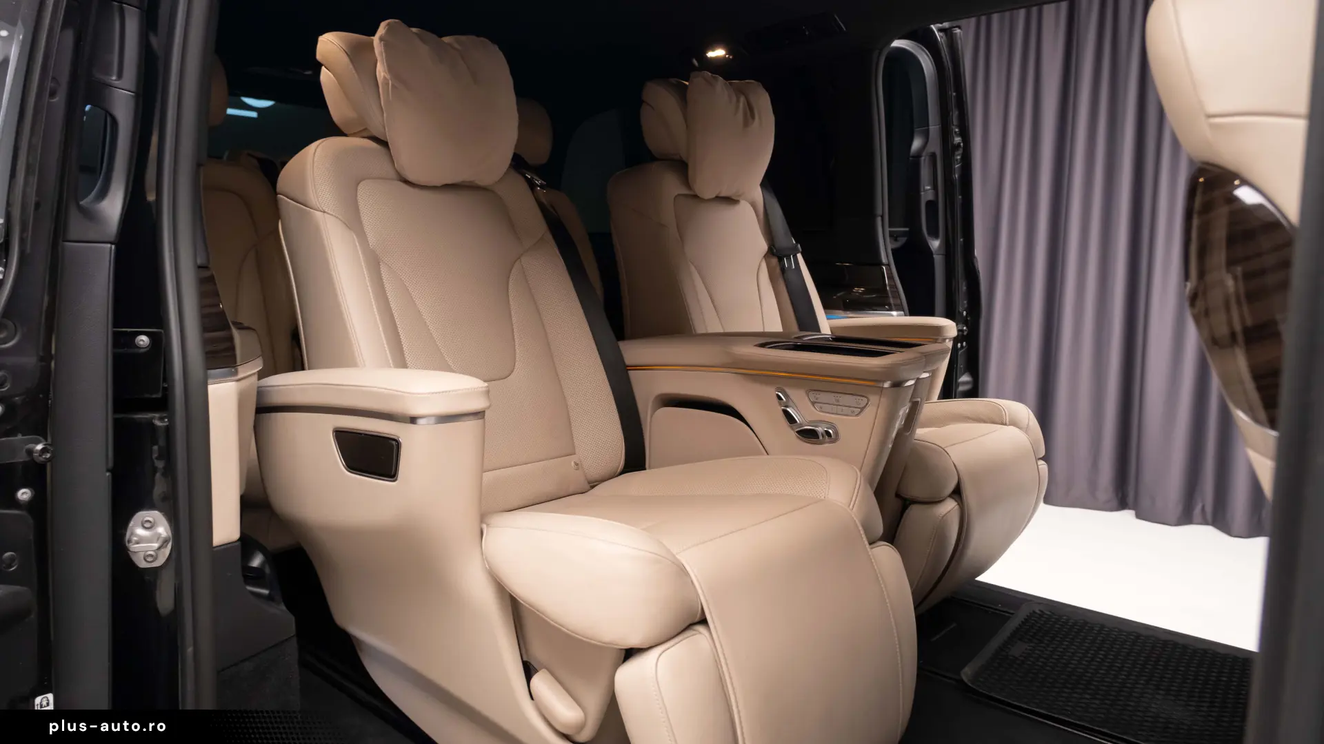 Mercedes-Benz V300 4MATIC AMG VIP Seats