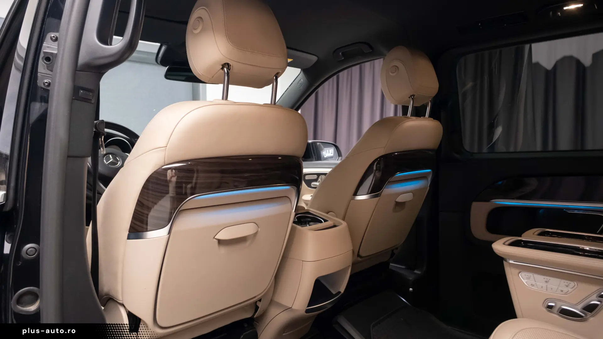 Mercedes-Benz V300 4MATIC AMG VIP Seats