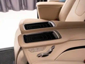 Mercedes-Benz V300 4MATIC AMG VIP Seats