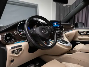 Mercedes-Benz V300 4MATIC AMG VIP Seats