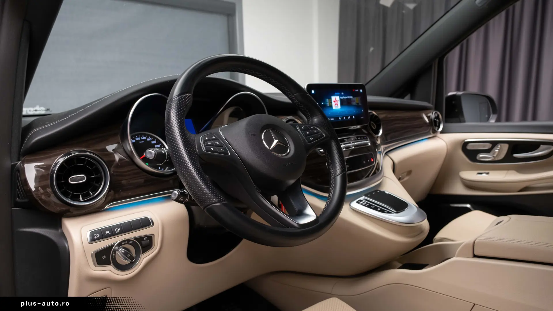 Mercedes-Benz V300 4MATIC AMG VIP Seats