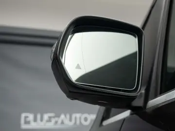 Mercedes-Benz V300 4MATIC AMG VIP Seats