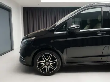 Mercedes-Benz V300 4MATIC AMG VIP Seats
