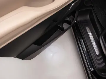 Mercedes-Benz V300 4MATIC AMG VIP Seats