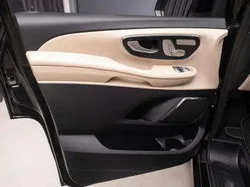 Mercedes-Benz V300 4MATIC AMG VIP Seats