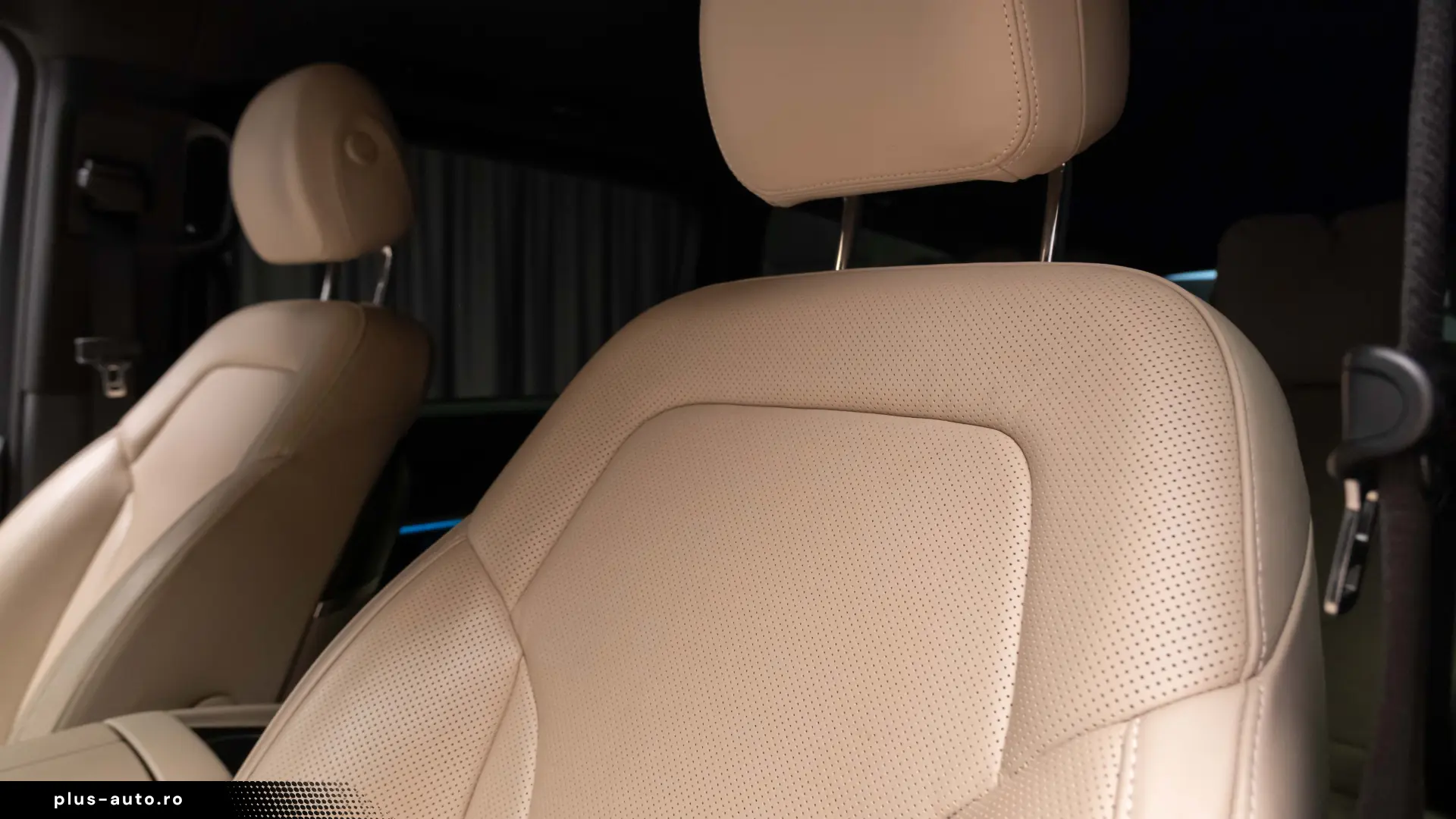 Mercedes-Benz V300 4MATIC AMG VIP Seats