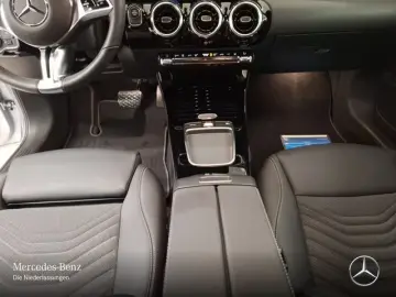 Mercedes-Benz A 250 e PROGRESSIVE ADVANCED