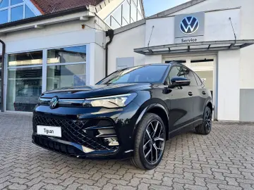 VW Tiguan R-Line 2.0 TSI 4Motion Head-Up Black Stan