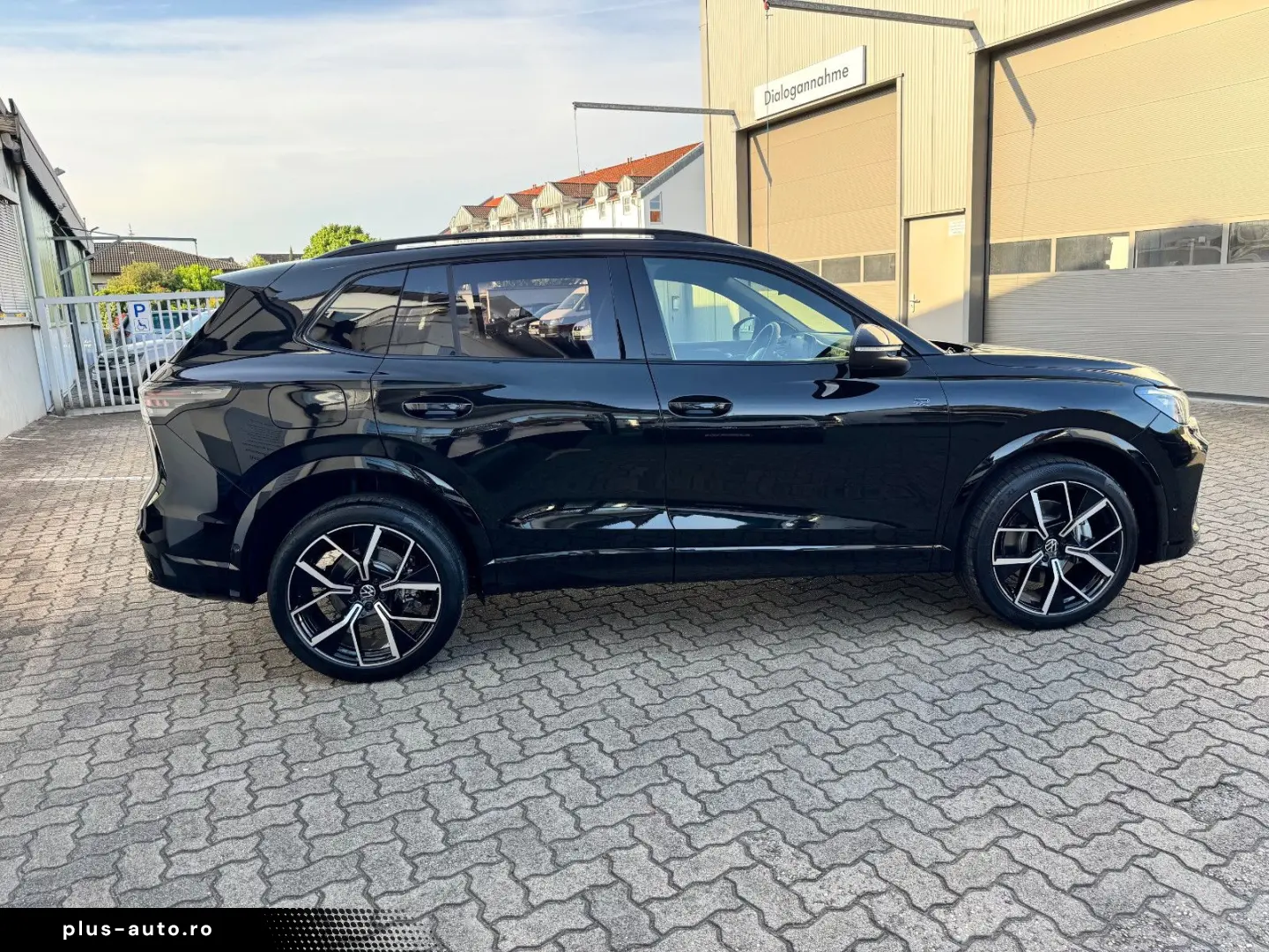 VW Tiguan R-Line 2.0 TSI 4Motion Head-Up Black Stan