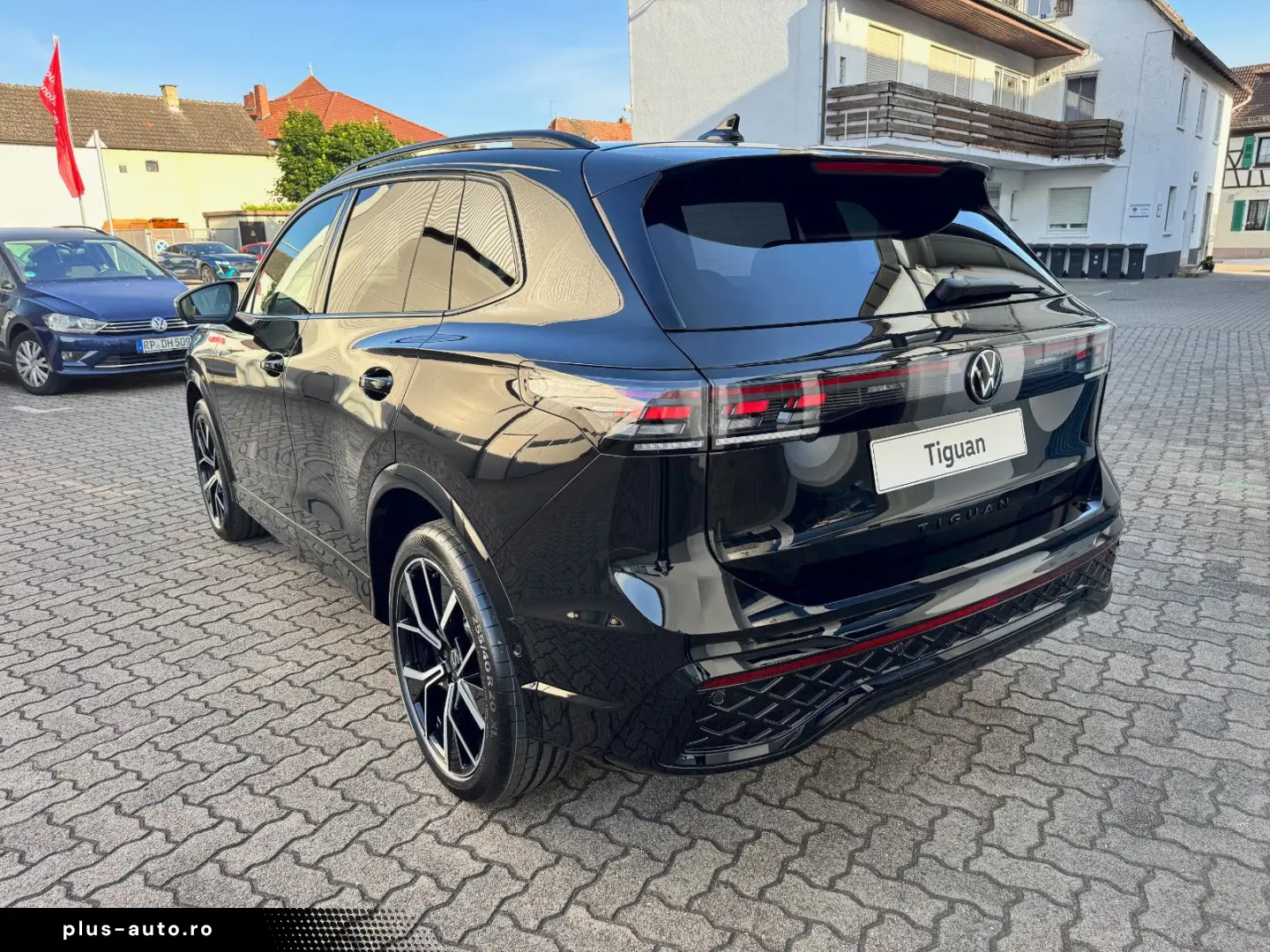 VW Tiguan R-Line 2.0 TSI 4Motion Head-Up Black Stan