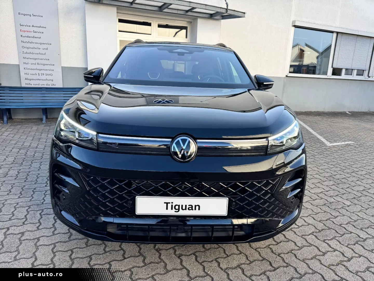 VW Tiguan R-Line 2.0 TSI 4Motion Head-Up Black Stan