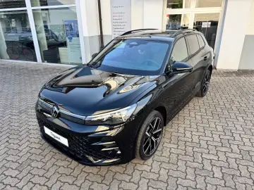 VW Tiguan R-Line 2.0 TSI 4Motion Head-Up Black Stan