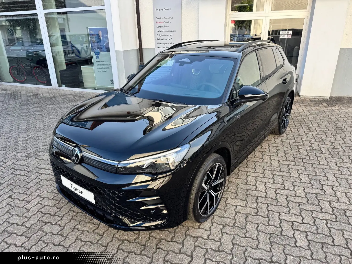 VW Tiguan R-Line 2.0 TSI 4Motion Head-Up Black Stan