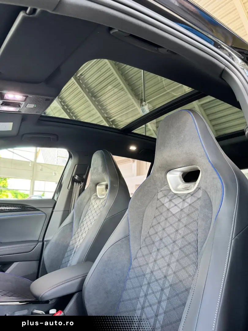 VW Tiguan R-Line 2.0 TSI 4Motion Head-Up Black Stan