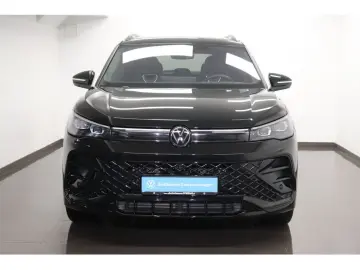 VW Tiguan R-Line 2.0 TDI 4MOTION Pano Matrix