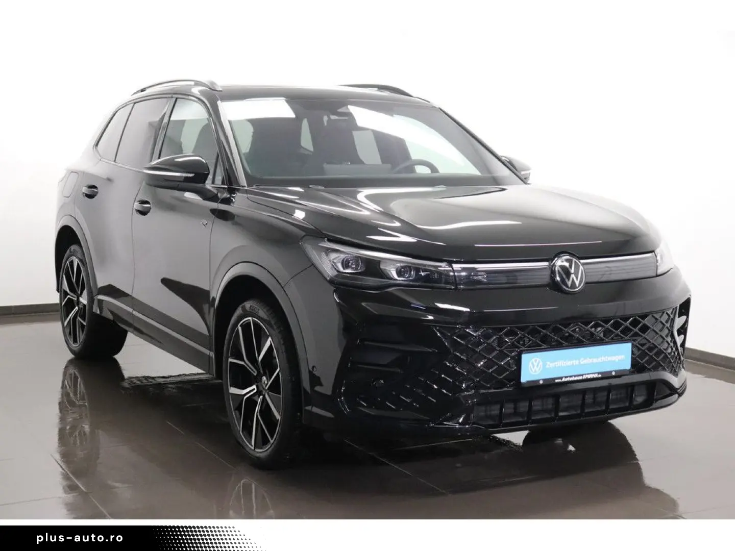 VW Tiguan R-Line 2.0 TDI 4MOTION Pano Matrix