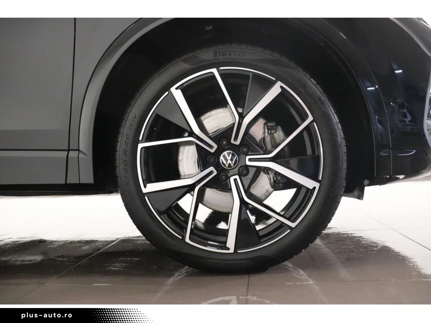 VW Tiguan R-Line 2.0 TDI 4MOTION Pano Matrix