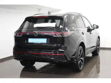 VW Tiguan R-Line 2.0 TDI 4MOTION Pano Matrix