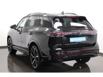 VW Tiguan R-Line 2.0 TDI 4MOTION Pano Matrix