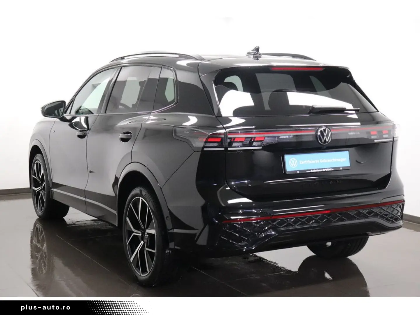 VW Tiguan R-Line 2.0 TDI 4MOTION Pano Matrix