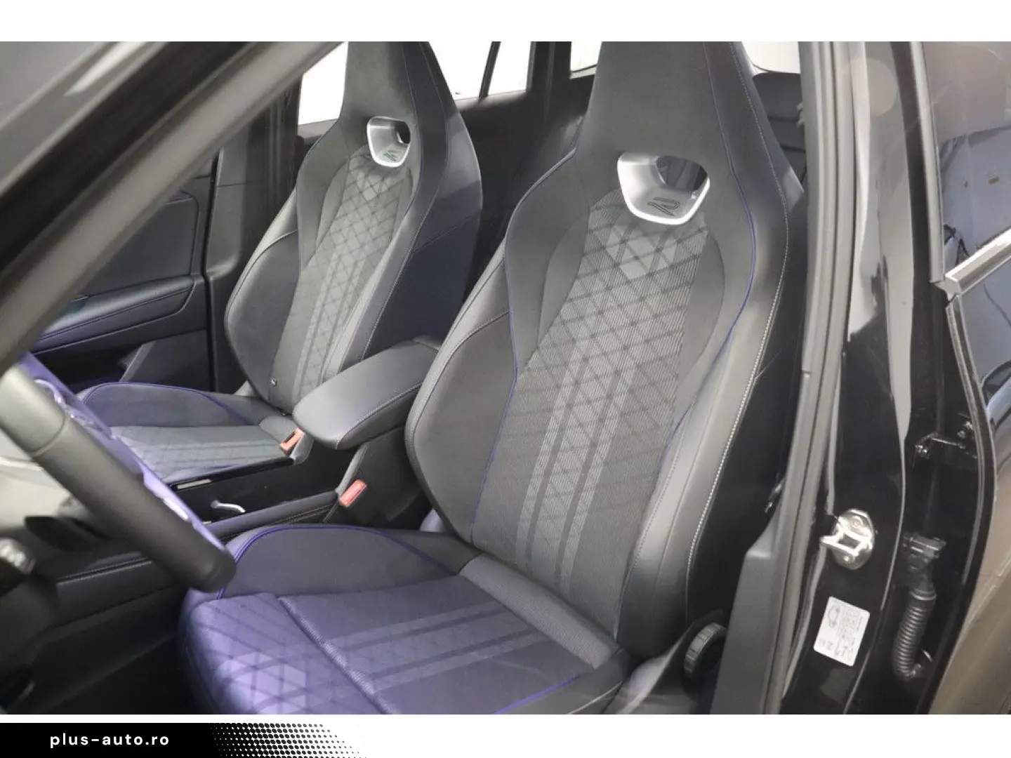 VW Tiguan R-Line 2.0 TDI 4MOTION Pano Matrix