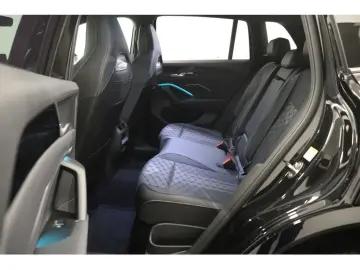 VW Tiguan R-Line 2.0 TDI 4MOTION Pano Matrix