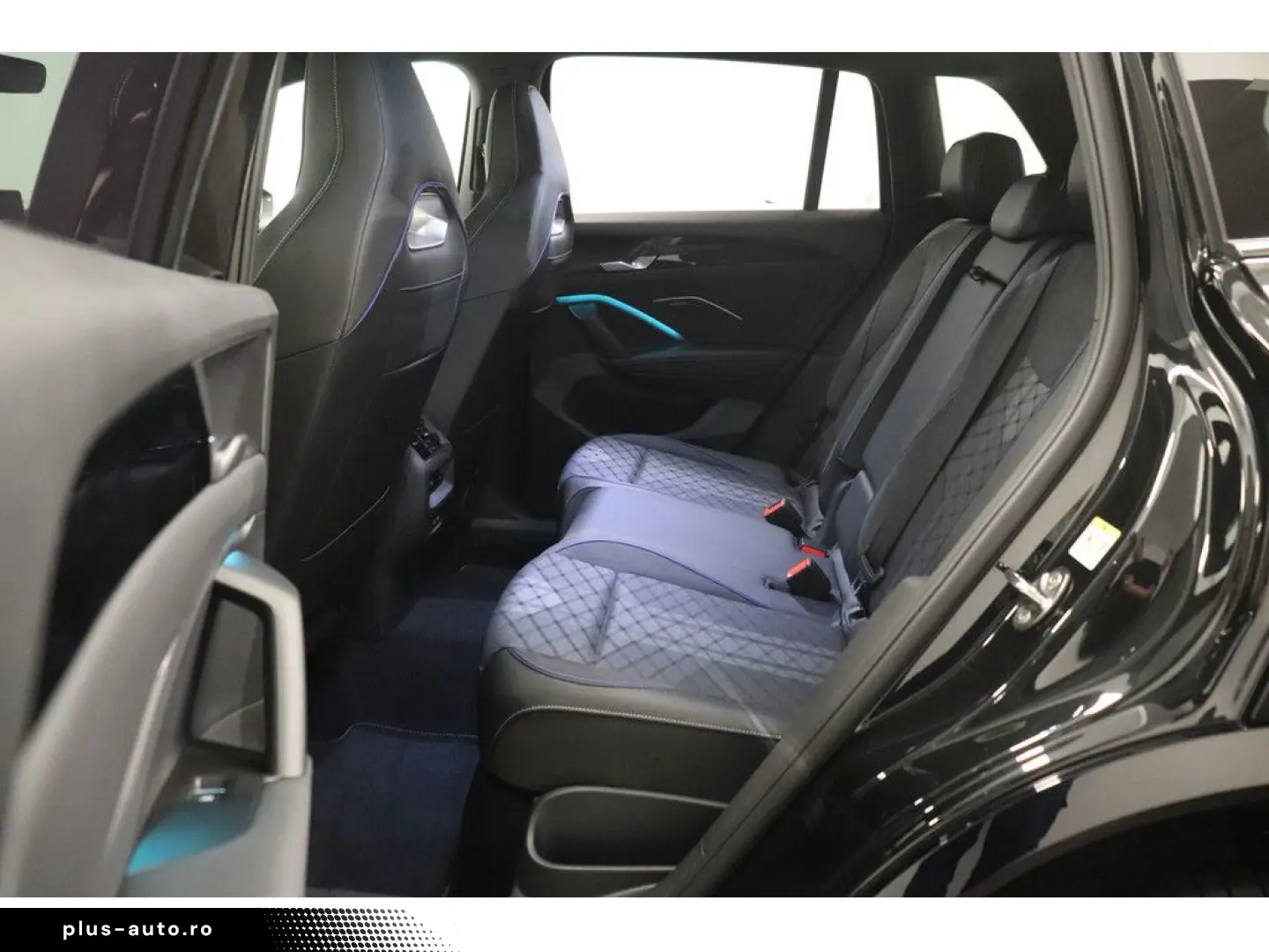 VW Tiguan R-Line 2.0 TDI 4MOTION Pano Matrix