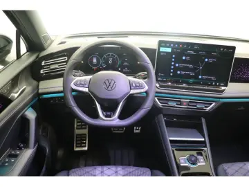 VW Tiguan R-Line 2.0 TDI 4MOTION Pano Matrix