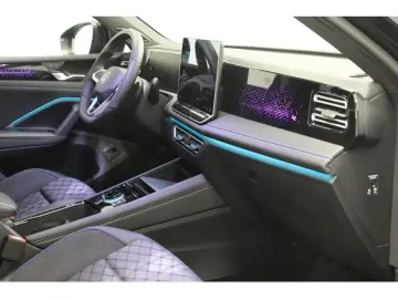 VW Tiguan R-Line 2.0 TDI 4MOTION Pano Matrix