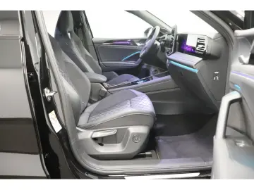 VW Tiguan R-Line 2.0 TDI 4MOTION Pano Matrix