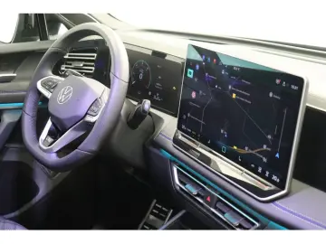 VW Tiguan R-Line 2.0 TDI 4MOTION Pano Matrix