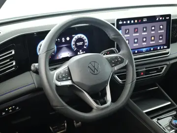 VW Tiguan 2.0 TSI DSG 4M R-Line IQ Pano Nav 360 AHK