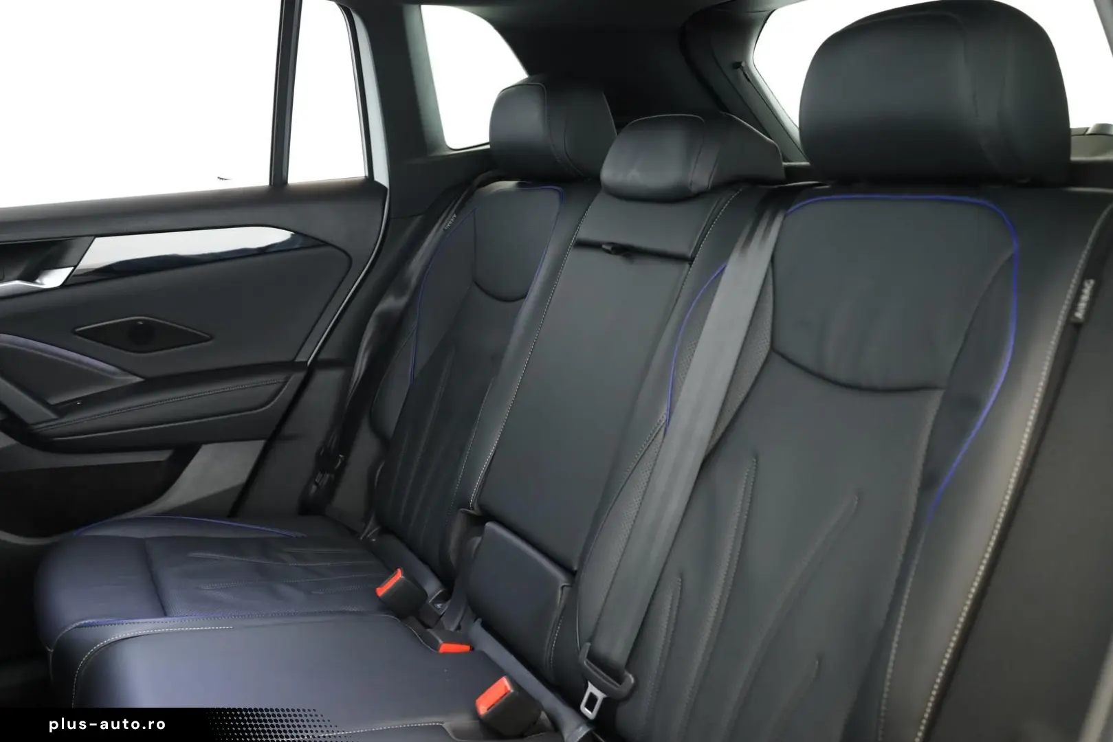 VW Tiguan 2.0 TSI DSG 4M R-Line IQ Pano Nav 360 AHK