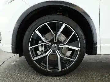VW Tiguan 2.0 TSI DSG 4M R-Line IQ Pano Nav 360 AHK
