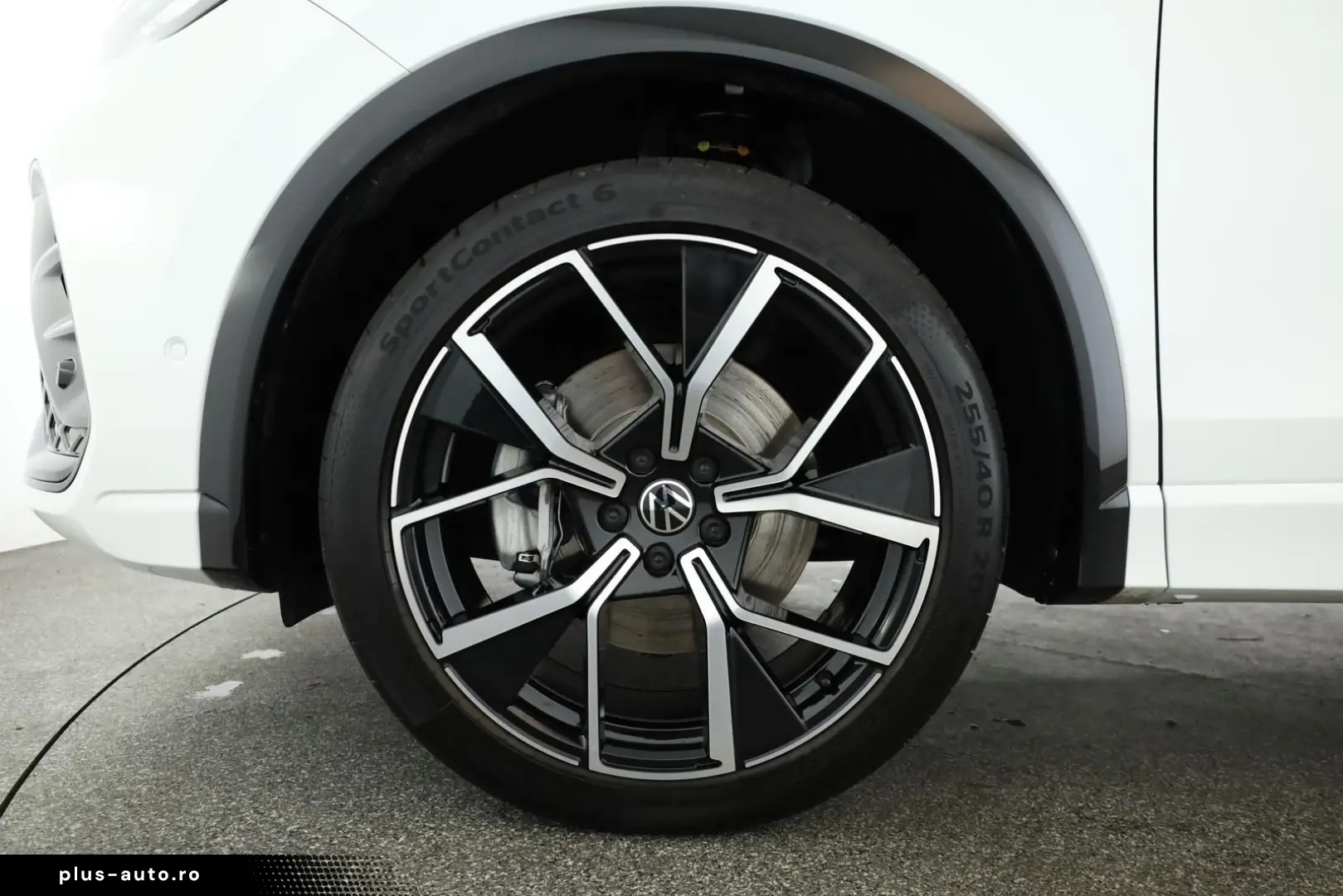 VW Tiguan 2.0 TSI DSG 4M R-Line IQ Pano Nav 360 AHK